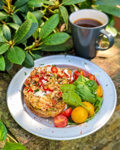 greek eggs with feta