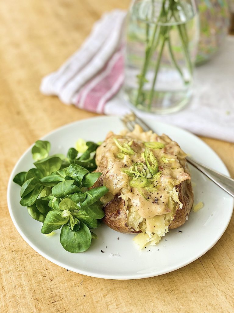 Cheesy Bacon Baked Potatoes Cheesy Bacon Baked Potatoes