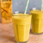 Banana Turmeric and Date Smoothie